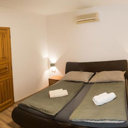 Oazis Apartman Keszthely Exterior foto